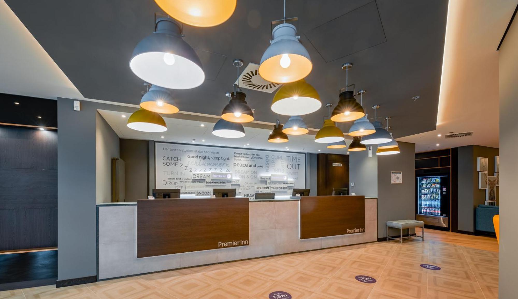 Premier Inn Stuttgart City Europaviertel Estugarda Exterior foto